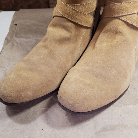 EUC- Tan suede Chelsea boots - 10.5 men main image 11